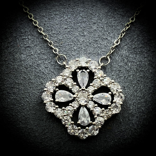 【限定一点】シェヴン・クローバー