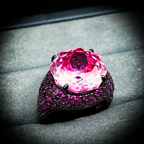 クリムゾン・アドラメレク